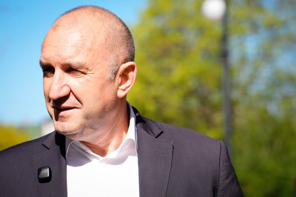 Партия Радева лидирует на выборах с 44,6% голосов после обработки 98% протоколов