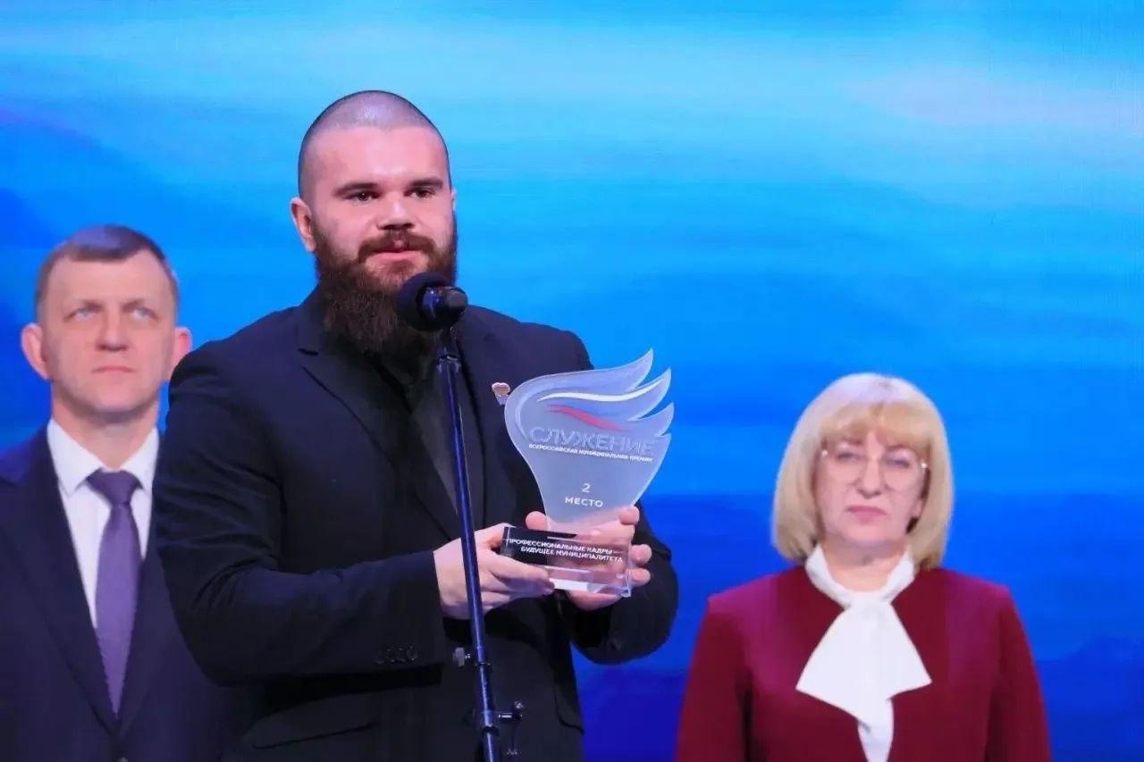 Герой СВО воспитывает будущее России: Молодёжный казачий клуб &laquo;Атаман&raquo; признан одним из лучших в стране