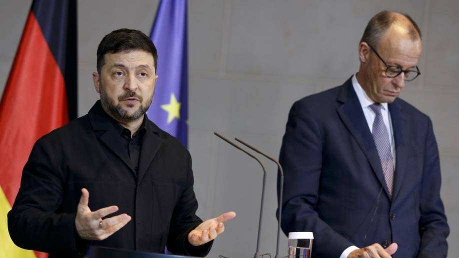 &laquo;Вечному просителю из Киева&raquo;: в ФРГ раскритиковали Мерца за помощь Украине на фоне жилищного кризиса