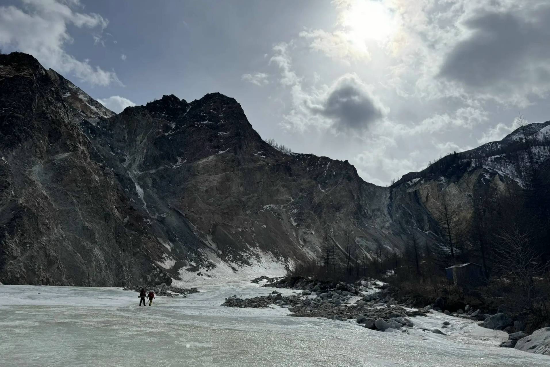 СК предъявил обвинение турагентам после гибели трёх туристов в Бурятии