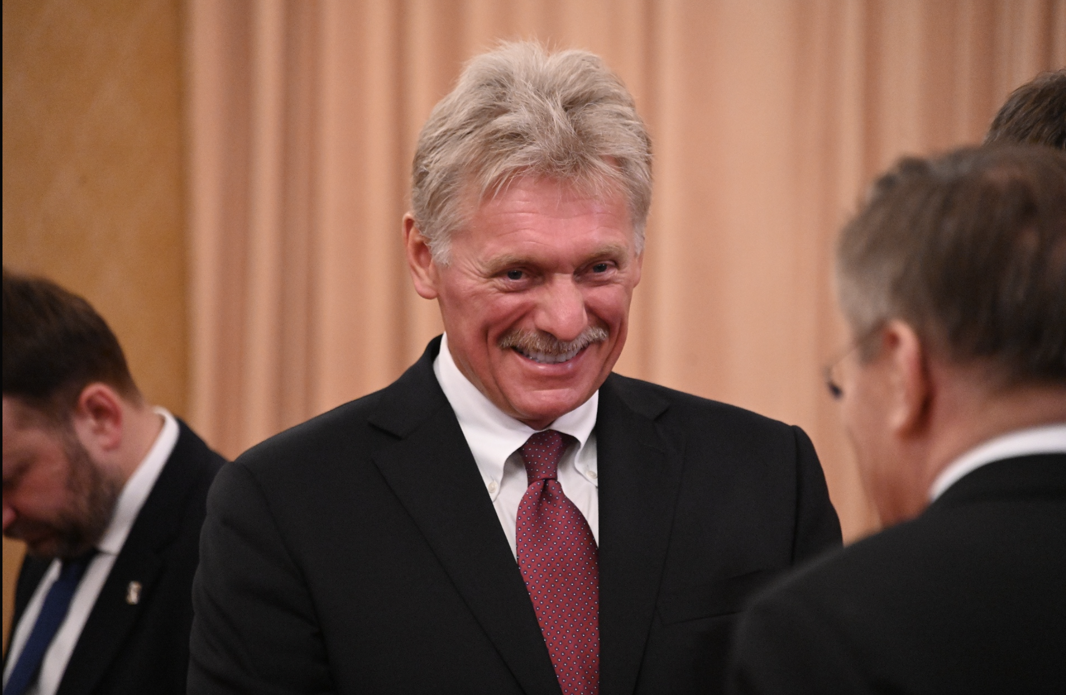 &laquo;Не верьте!&raquo;: Песков посмеялся над слухами об отставках в правительстве