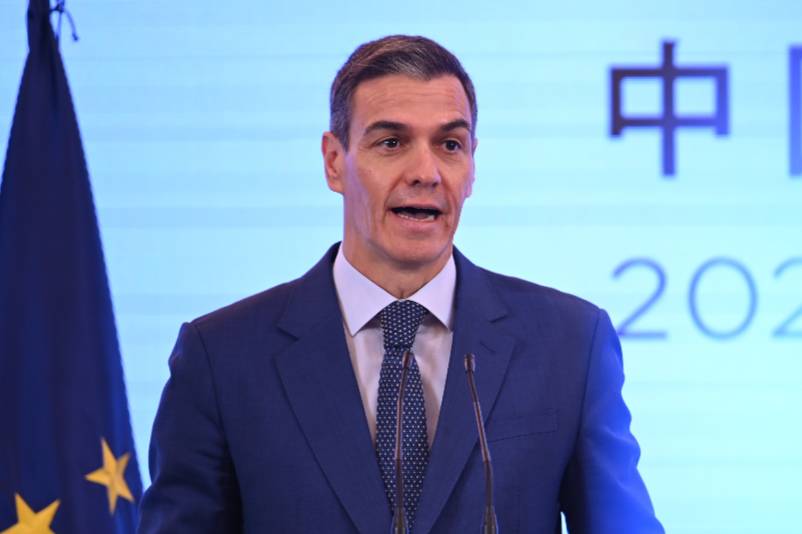 Санчес ответил на сообщения о планах США по Испании в НАТО