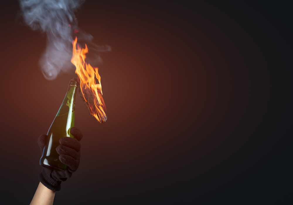 Сотрудники ФСБ задержали хабаровчанку, которая прошла курсы терроризма на дому и вербовала сообщников