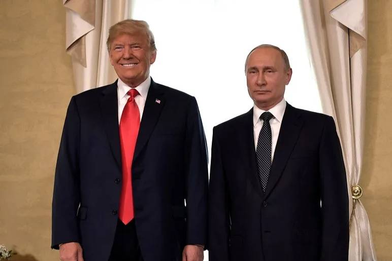 Трамп заявил о готовности поддерживать контакты с Путиным

