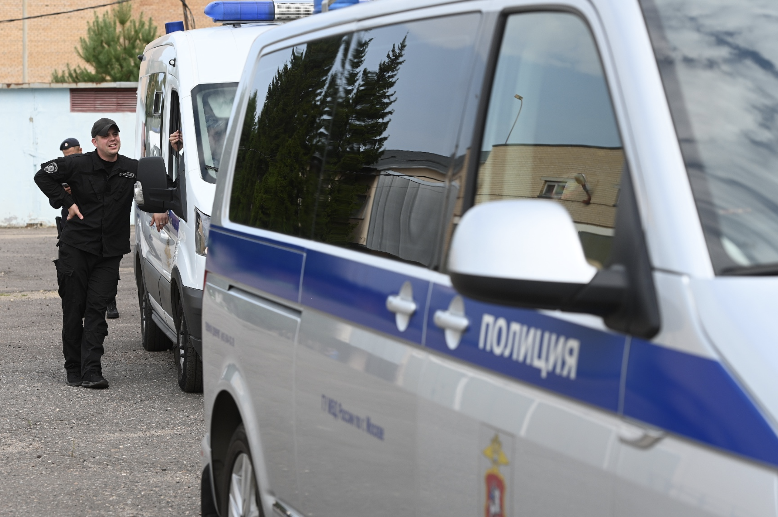 Калининградец выбросил в окно родную мать, она погибла