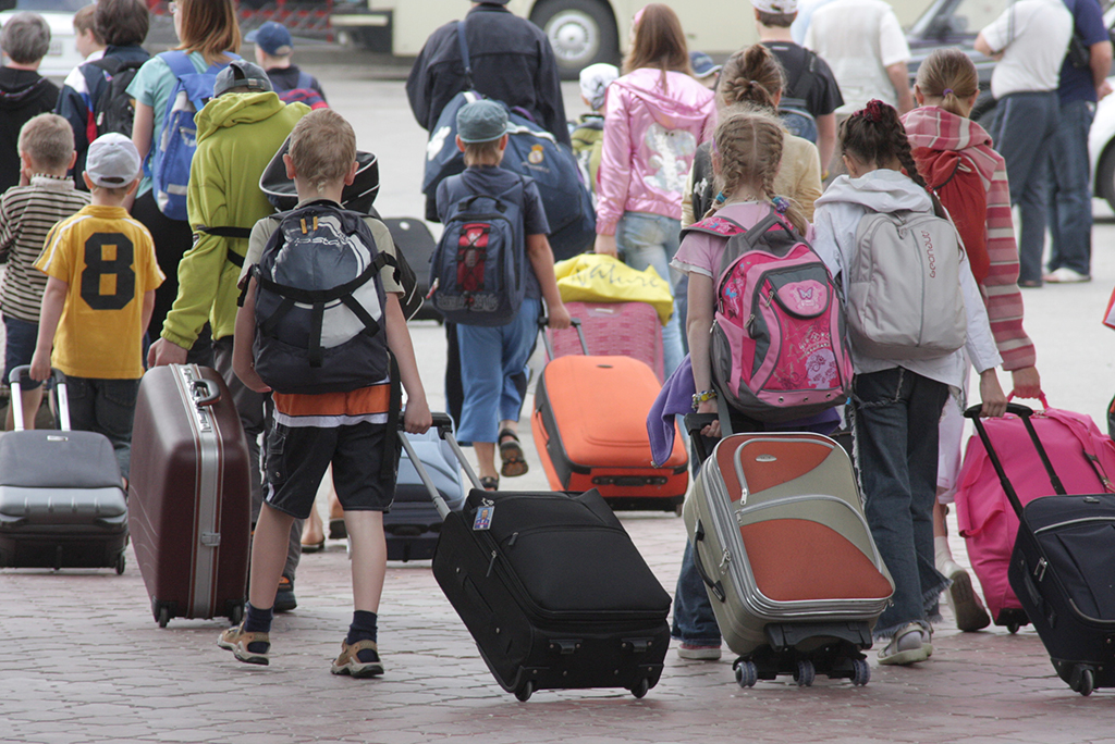 Украинских детей готовятся вывезти в страну ЕС из подконтрольных ВСУ частей