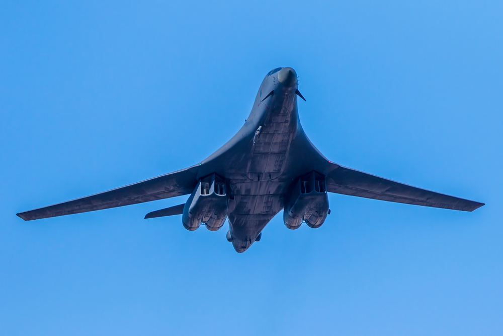 США атаковали лодку предполагаемых участников наркотрафика в Тихом океане