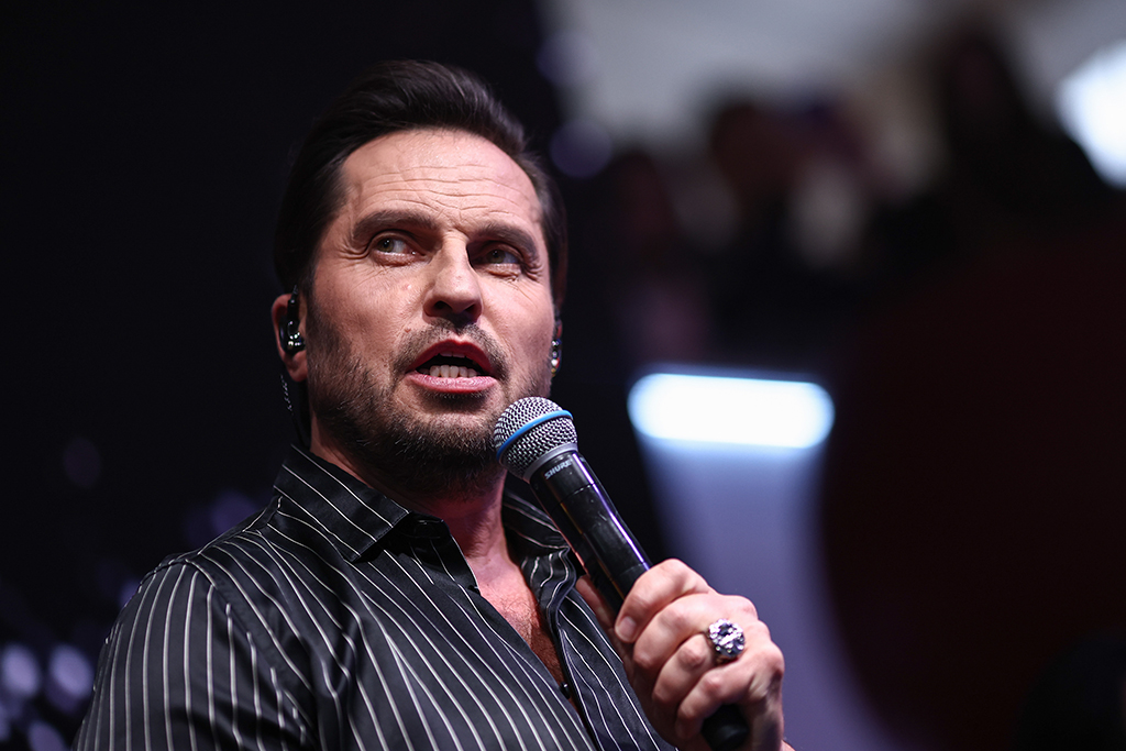 &laquo;Я себя стеснялся и боялся&raquo;: Как Ревва прятал комплексы за образом Артура Пирожкова