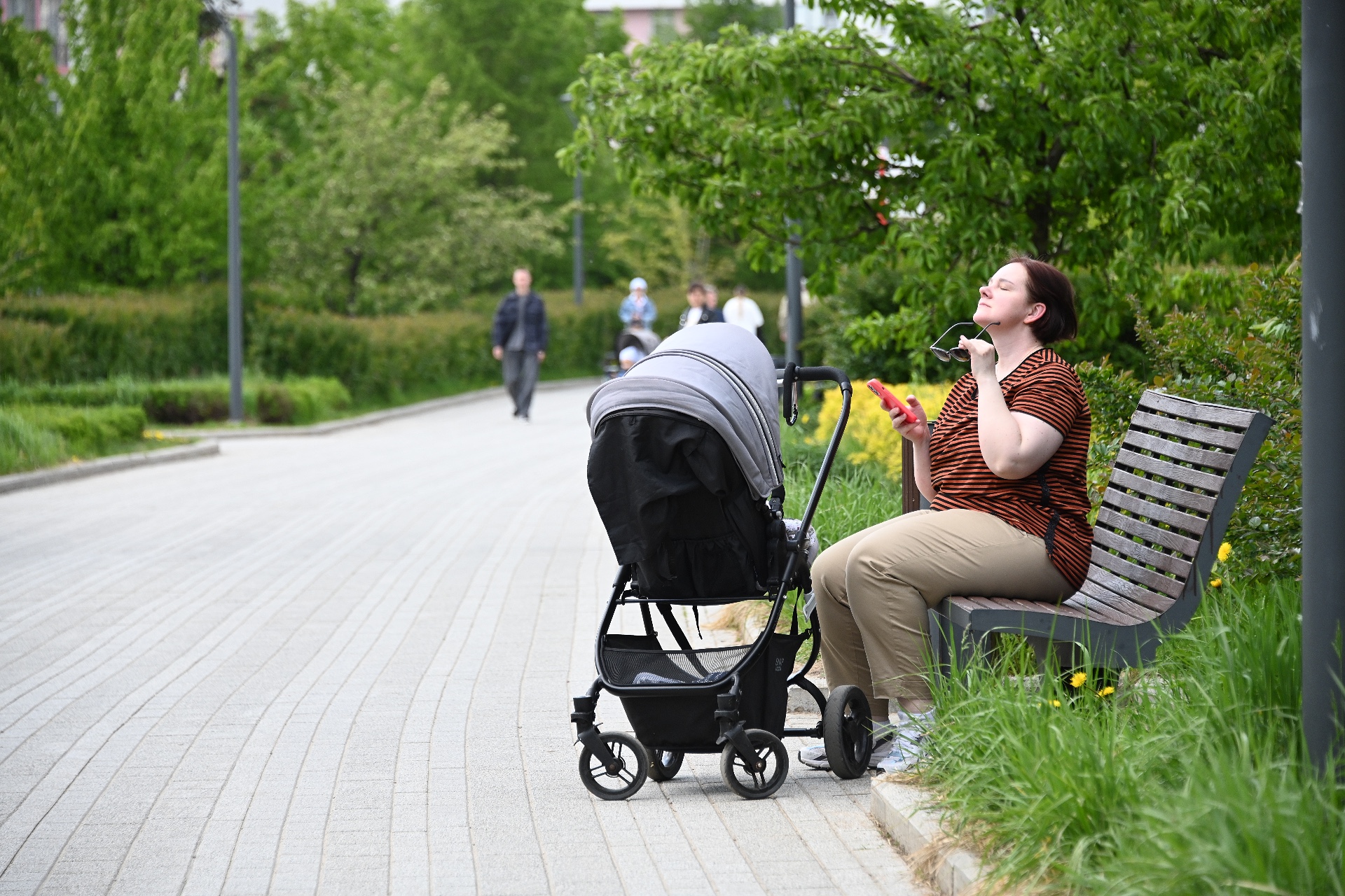 Россиянам назвали законы, которые вступают в силу в мае: что изменится для семей с детьми и бизнеса
