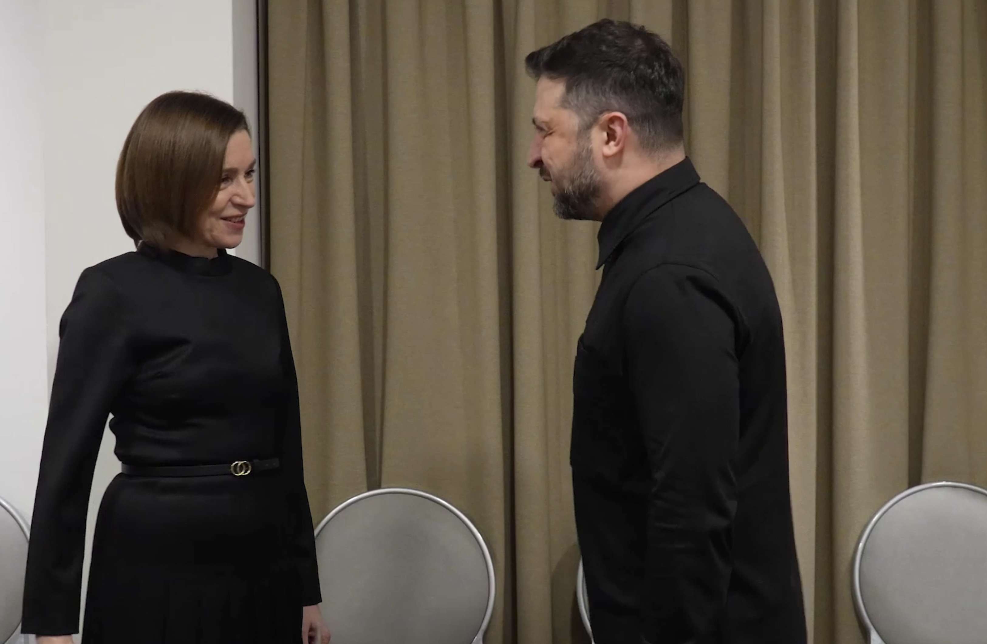 Санду прибыла к Зеленскому в Киев и собралась в Чернобыль