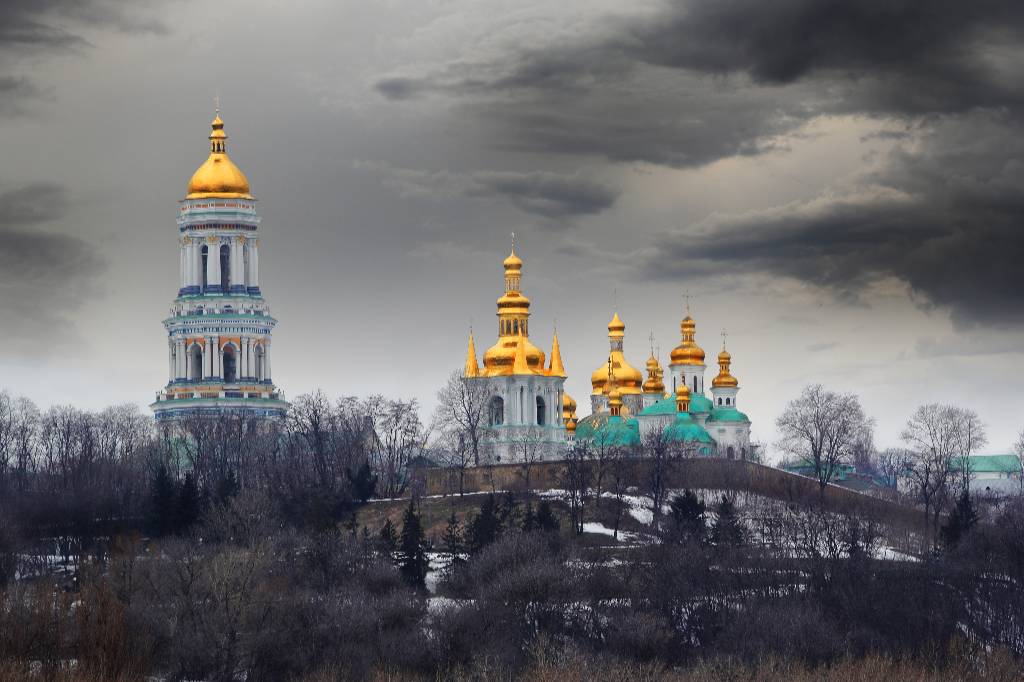 Причастие как ловушка: Украинские военкомы обманом мобилизовывают священников УПЦ