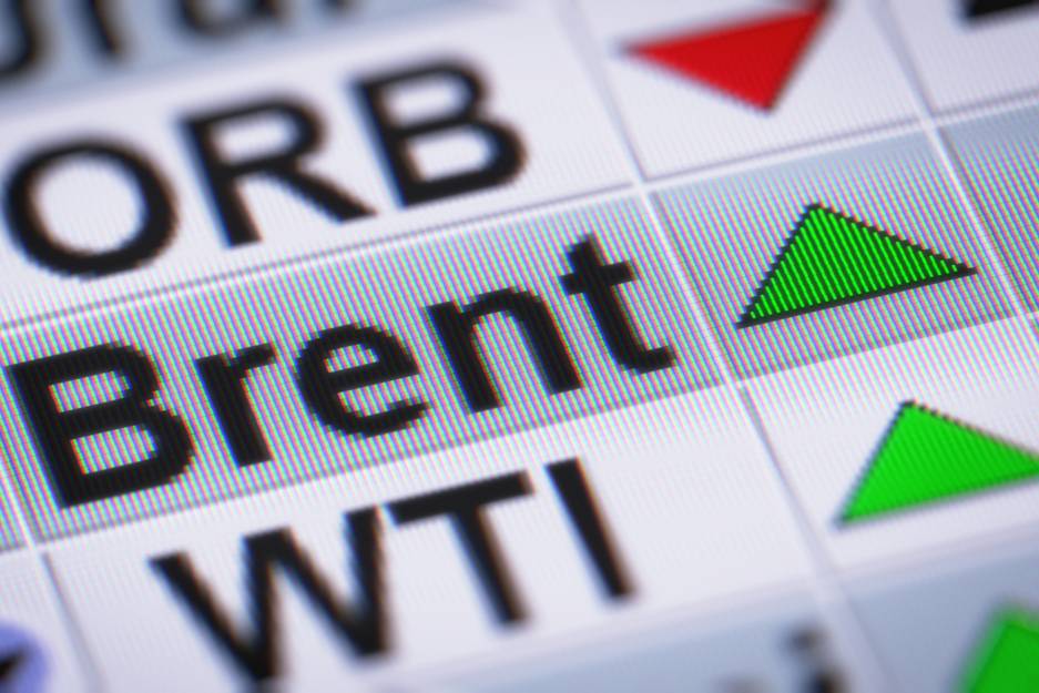 Нефть Brent достигла уровня выше $120 за баррель впервые за четыре года