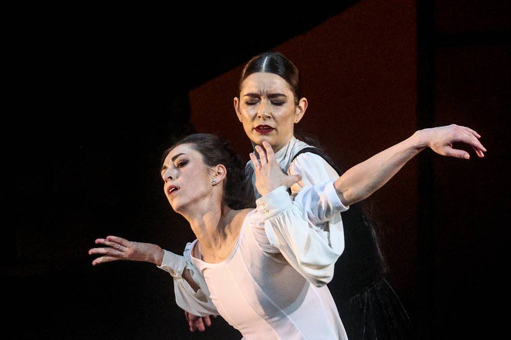 Любовь, страсть и йоркширские пустоши: Севастопольский балет &laquo;Грозовой перевал&raquo; покорил фестиваль &laquo;Золотая маска&raquo;