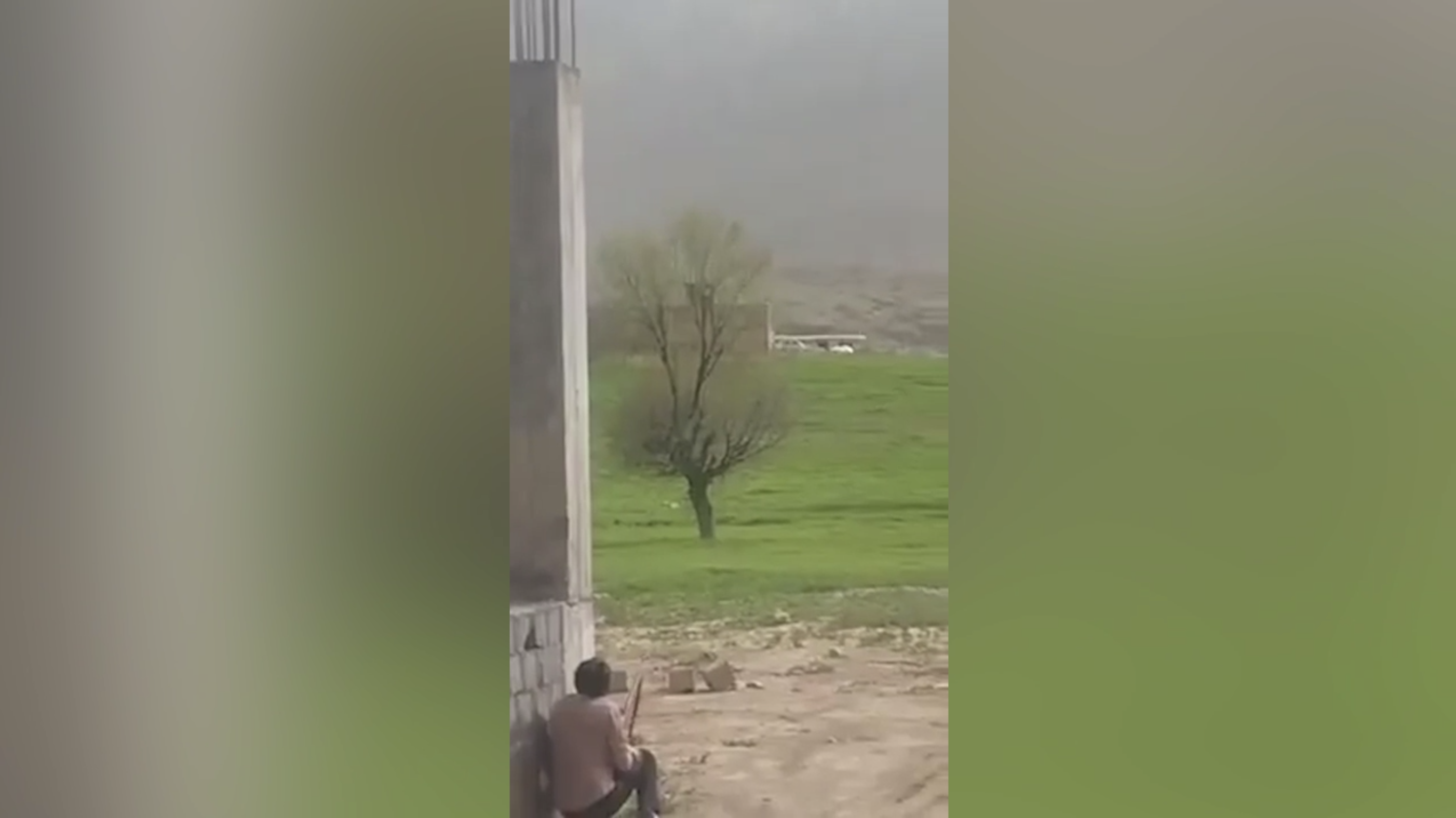 Иранец попробовал &laquo;подстрелить&raquo; спасательный вертолёт США из ружья