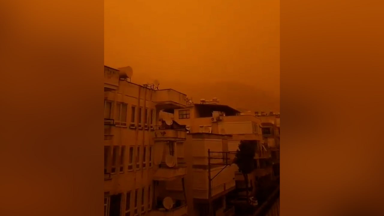 Добро пожаловать на Марс: Песчаная буря сделала Анталью неузнаваемой