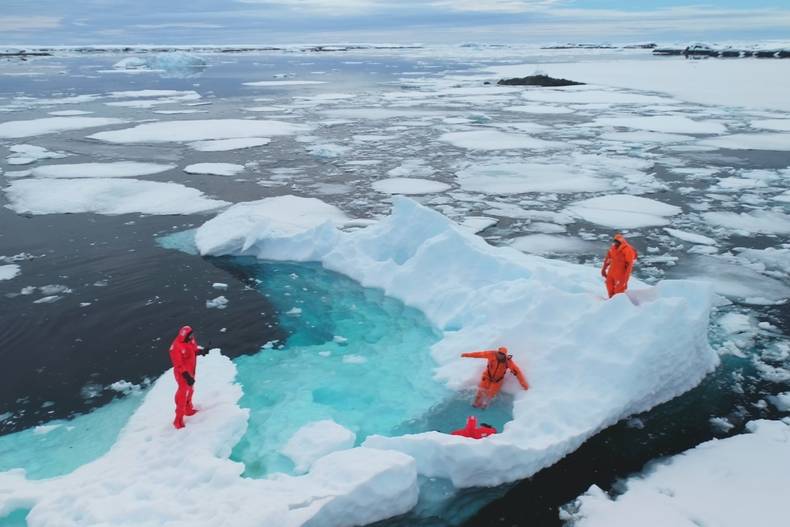 Наши полярники в Антарктиде открыли новый оазис с озёрами и пингвинами