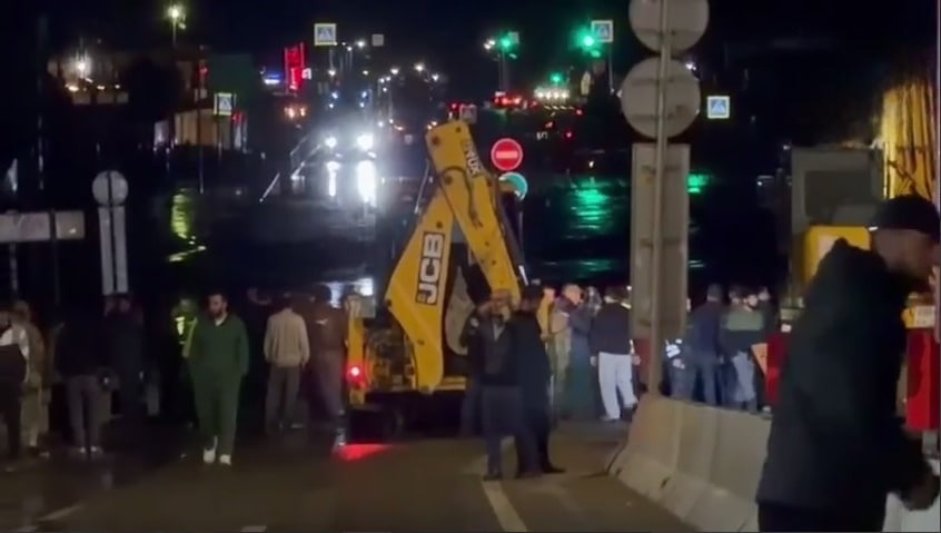 Мост на федеральной трассе &laquo;Кавказ&raquo; рухнул в Дагестане


