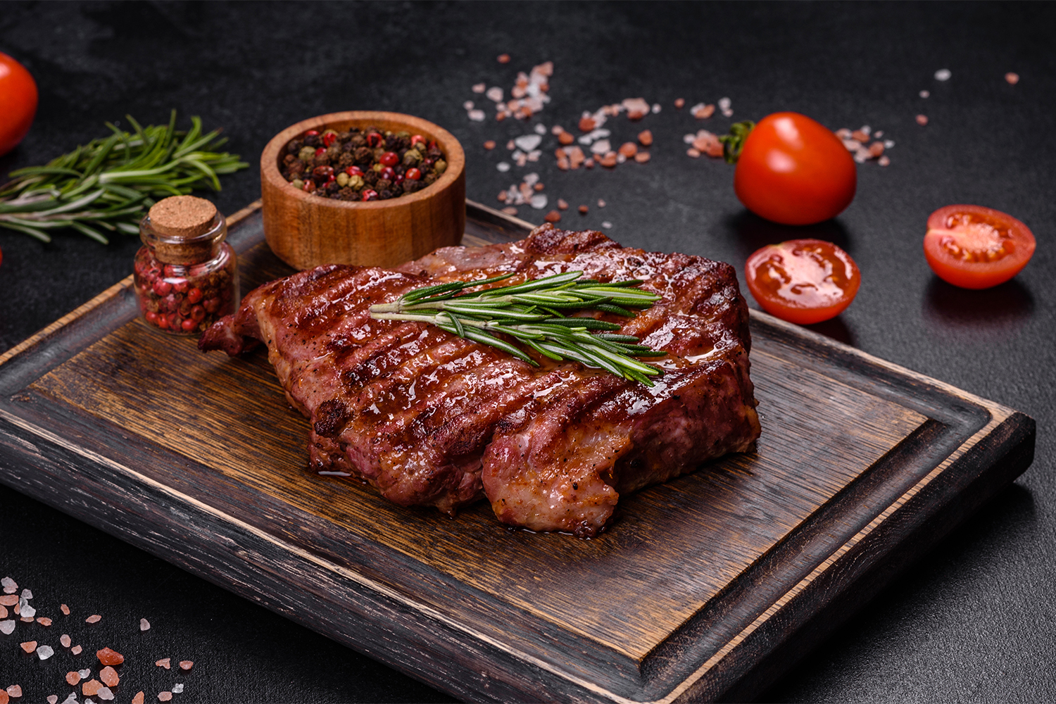 Хрустящая корочка и розовый центр: секреты стейка, который тает во рту