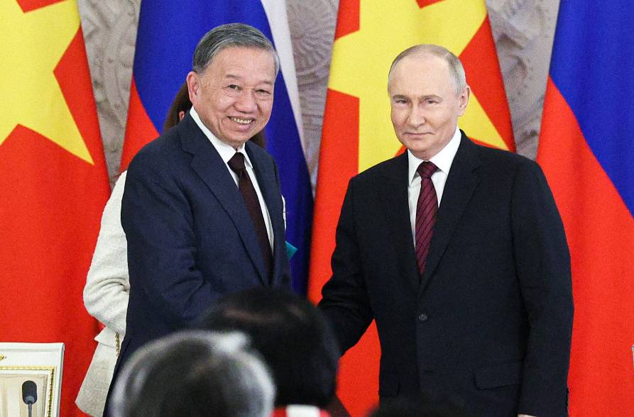 Путин поздравил То Лама с избранием на пост президента Вьетнама