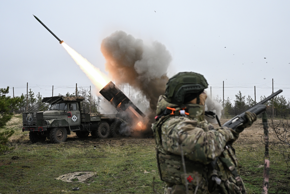 Сводка СВО за 8 апреля: ВС РФ вскрыли оборону под Красноармейском, зачищают Миньковку, ВСУ теряют 425-й полк, Зеленский манипулирует перемирием
