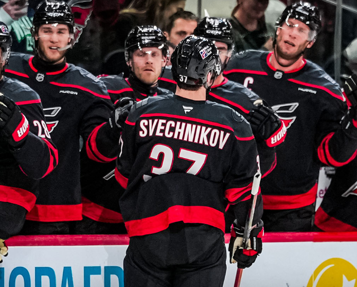 Свечников повторил свой снайперский рекорд за сезон в НХЛ