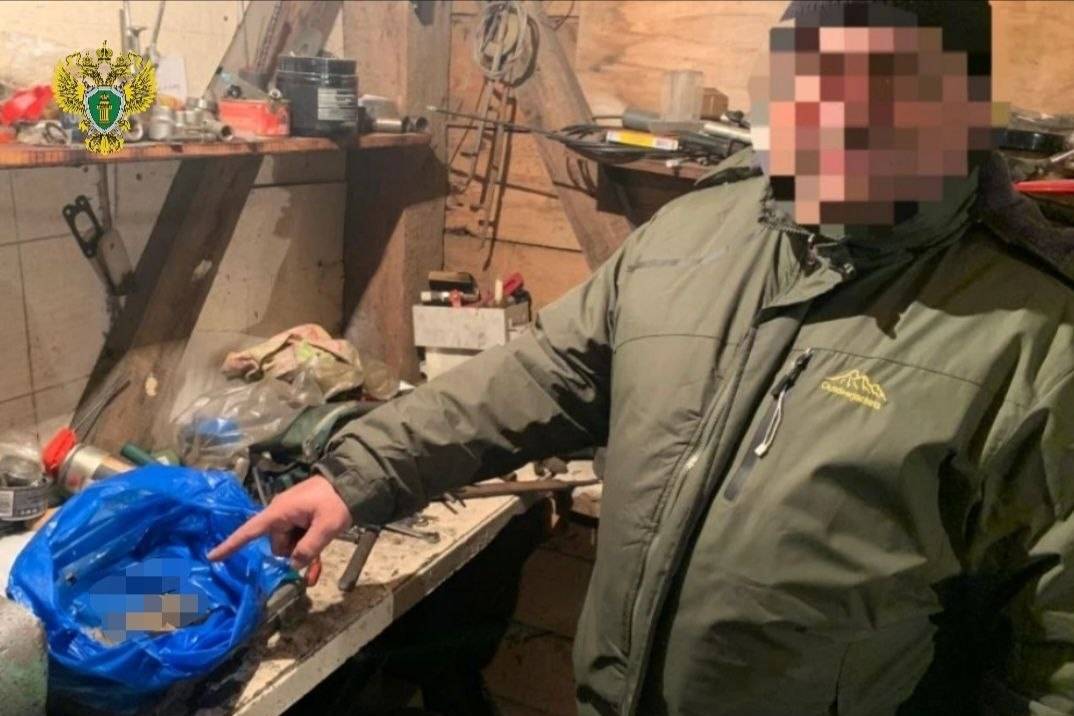 Нашёл на острове и спрятал в гараже: Опасная коллекция времён ВОВ обернулась для россиянина приговором