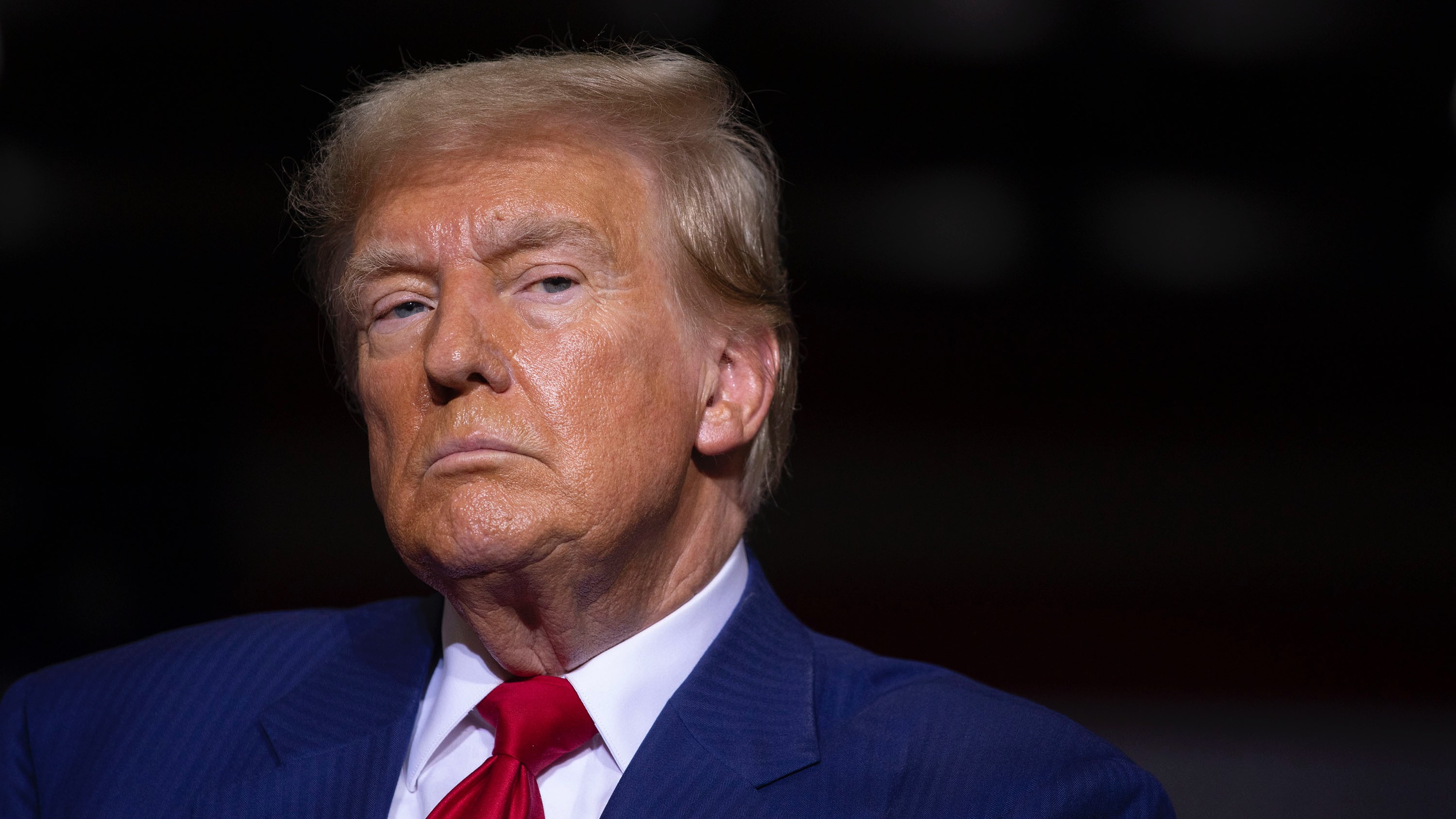 Трамп назвал &laquo;невероятно слабым&raquo; шанс на прекращение огня с Ираном
