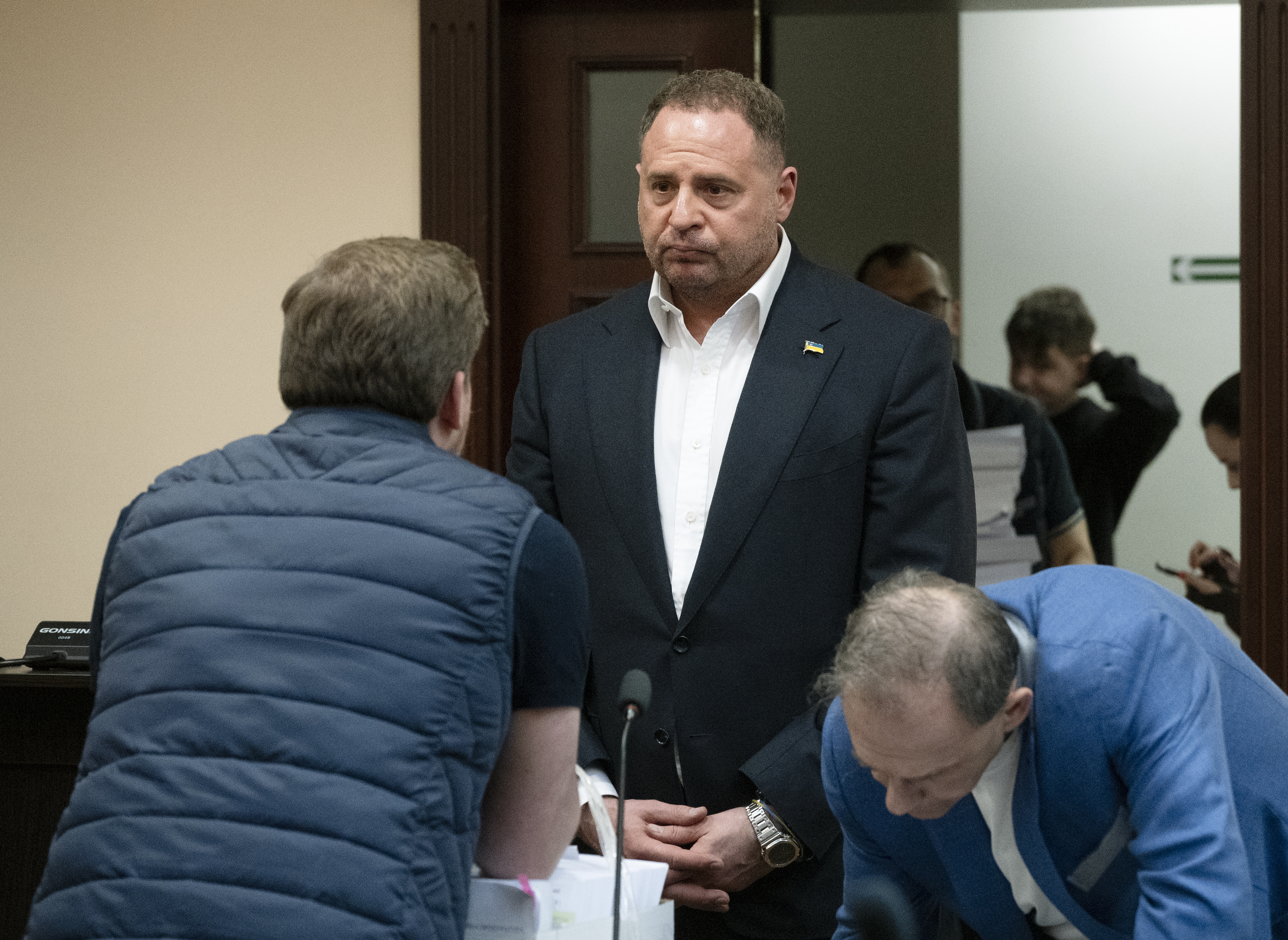 Ермак по совету гадалки закапывал фотографии глав САП и НАБУ на кладбище
