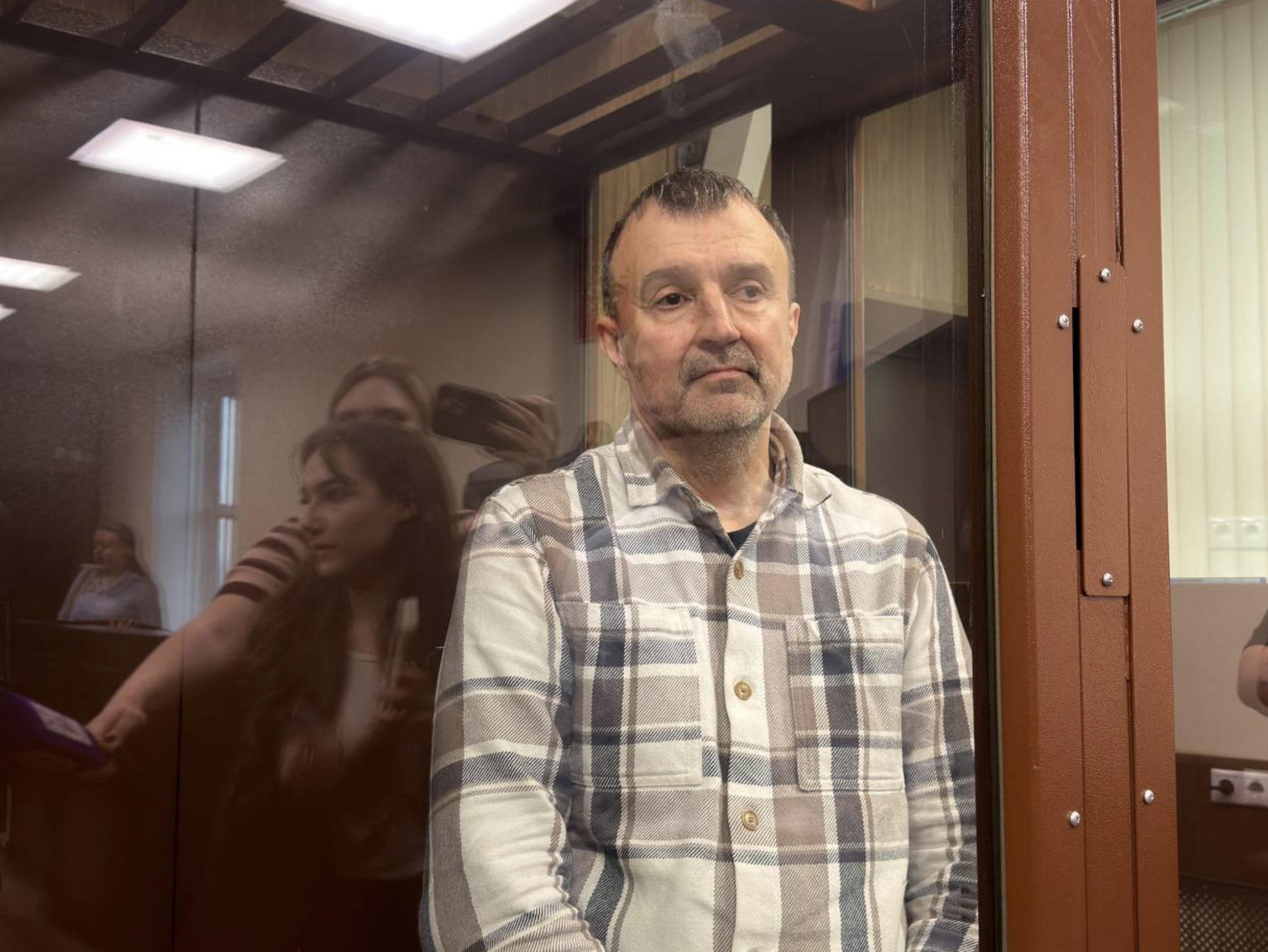 Продюсера Линды подозревают в незаконном приобретении прав на песни Фадеева