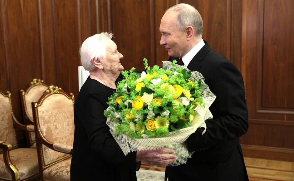 Учительница Путина раскрыла детали разговора с ним после избрания на пост