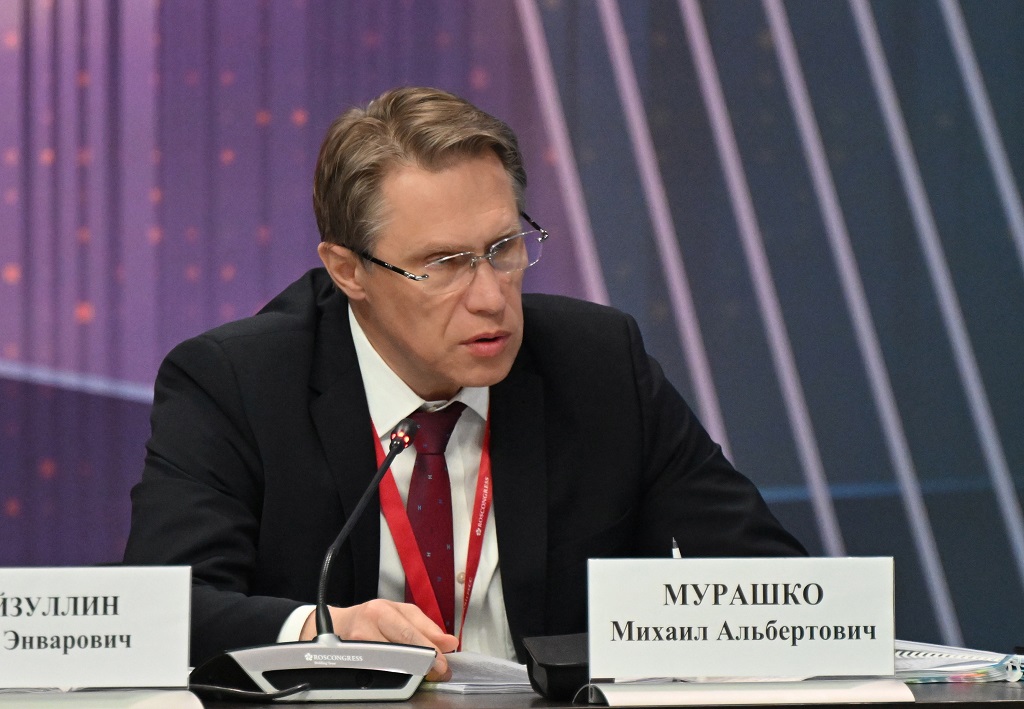 Мурашко успокоил россиян после вспышки Эболы в Африке