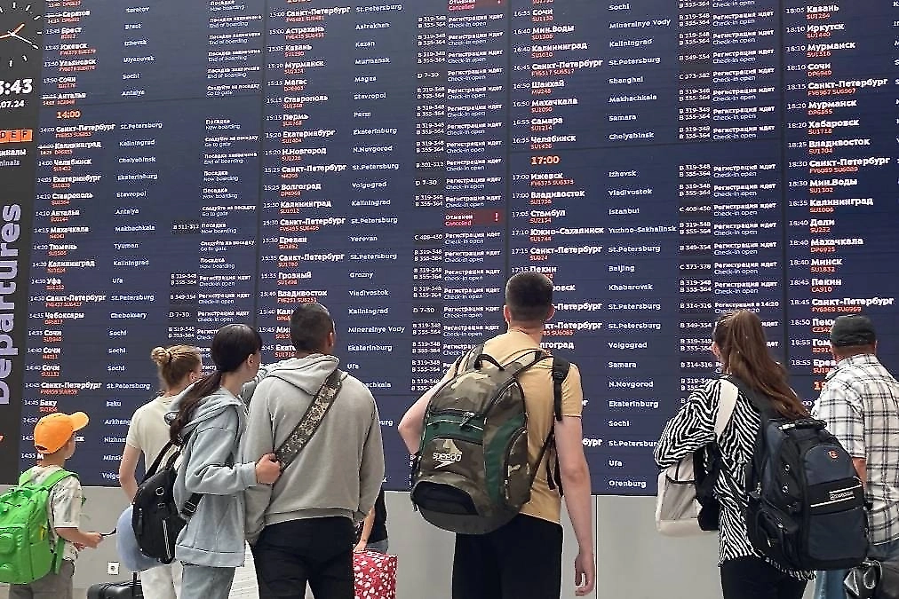 В аэропорту Челябинска введены ограничения на приём и выпуск авиарейсов