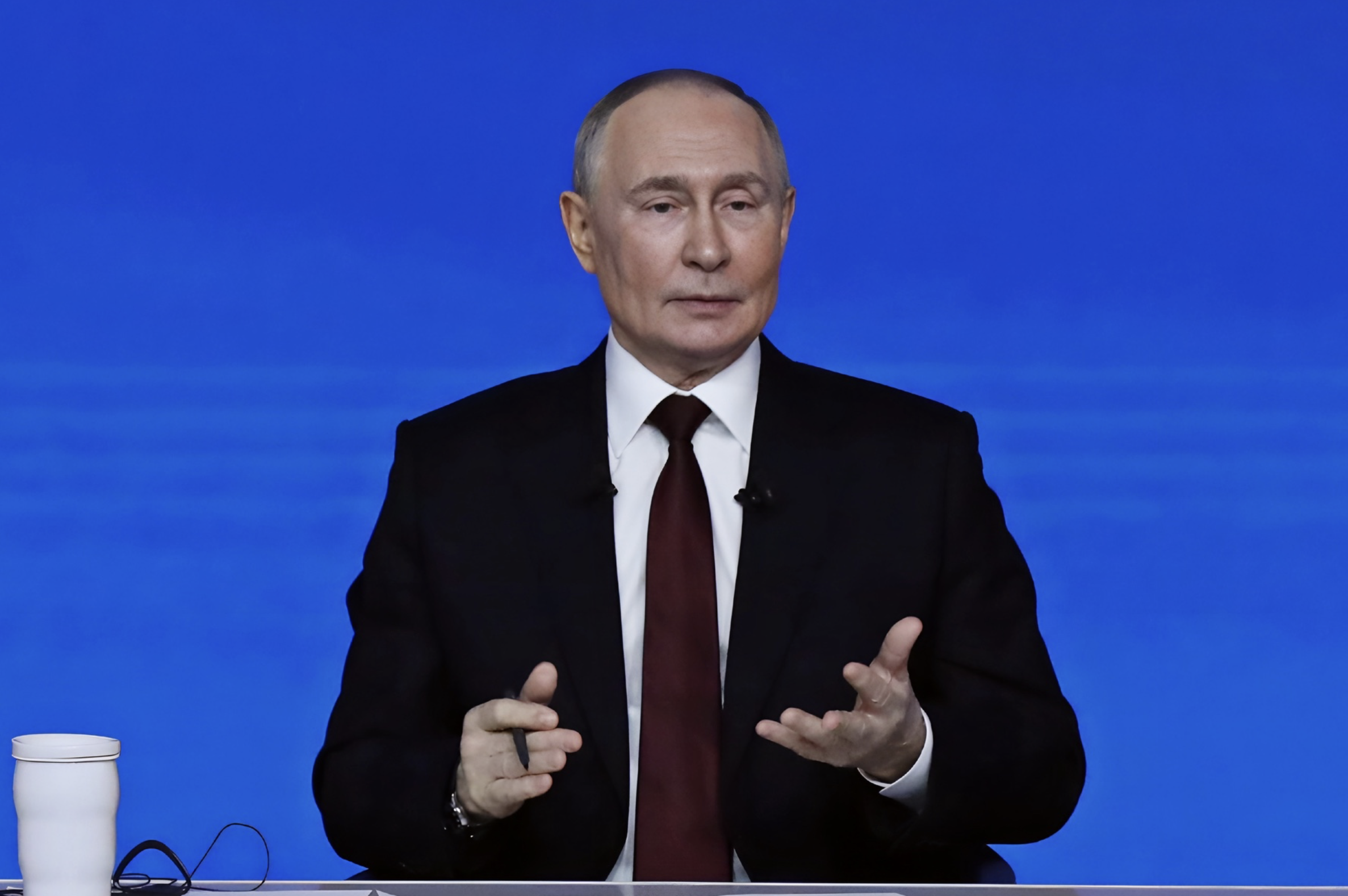 Путин подписал закон об отпуске для родных раненых бойцов СВО