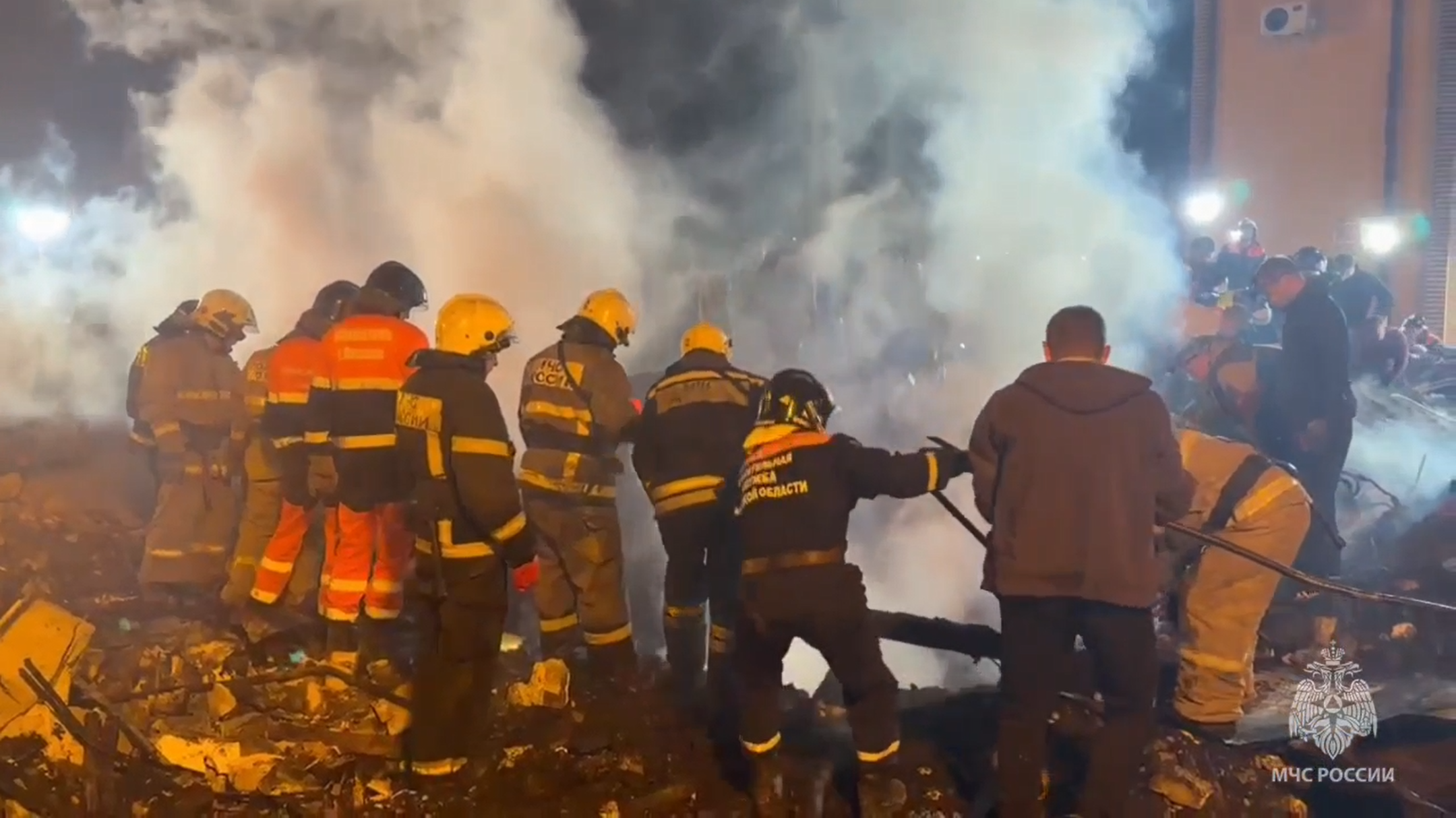 Тело ребёнка достали из-под завалов после пожара в доме в Липецке