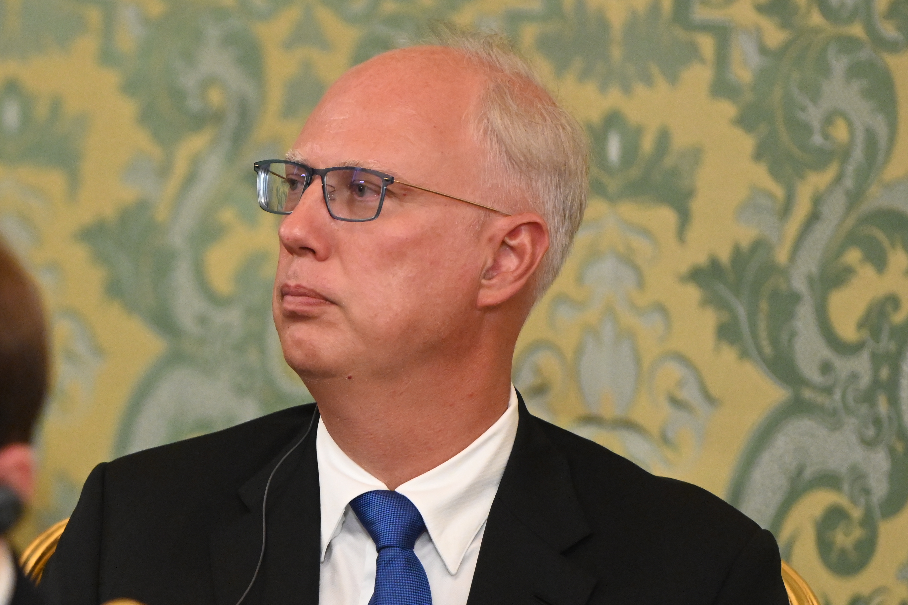 Дмитриев рекомендовал Украине сосредоточиться на мире, а не просить ПВО