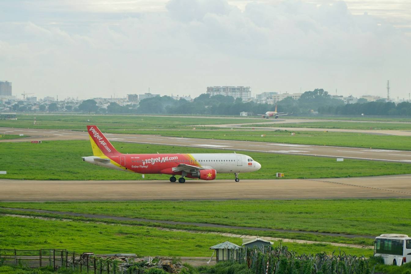 Авиакомпания VietJetAir не пустила беременную россиянку в самолёт в Астане