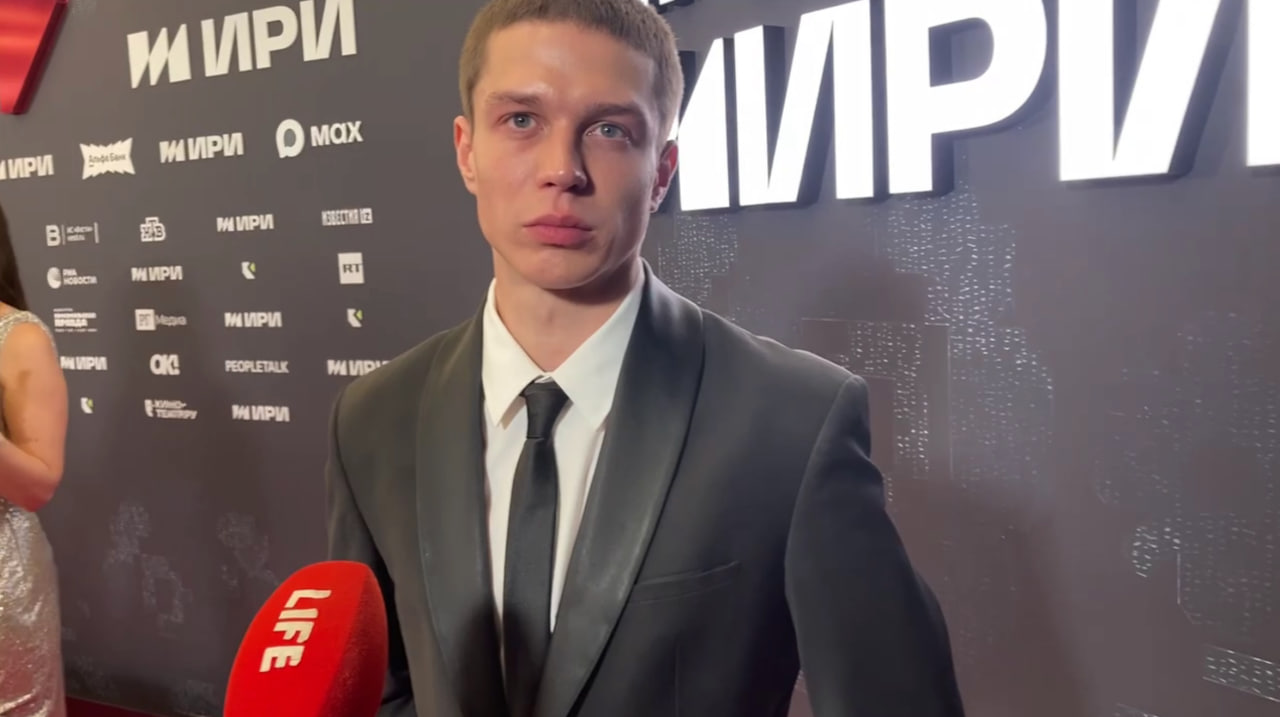 Дембельнулся и сразу в &laquo;Макс&raquo;: Актёр Глеб Калюжный рассказал о первом деле после армии