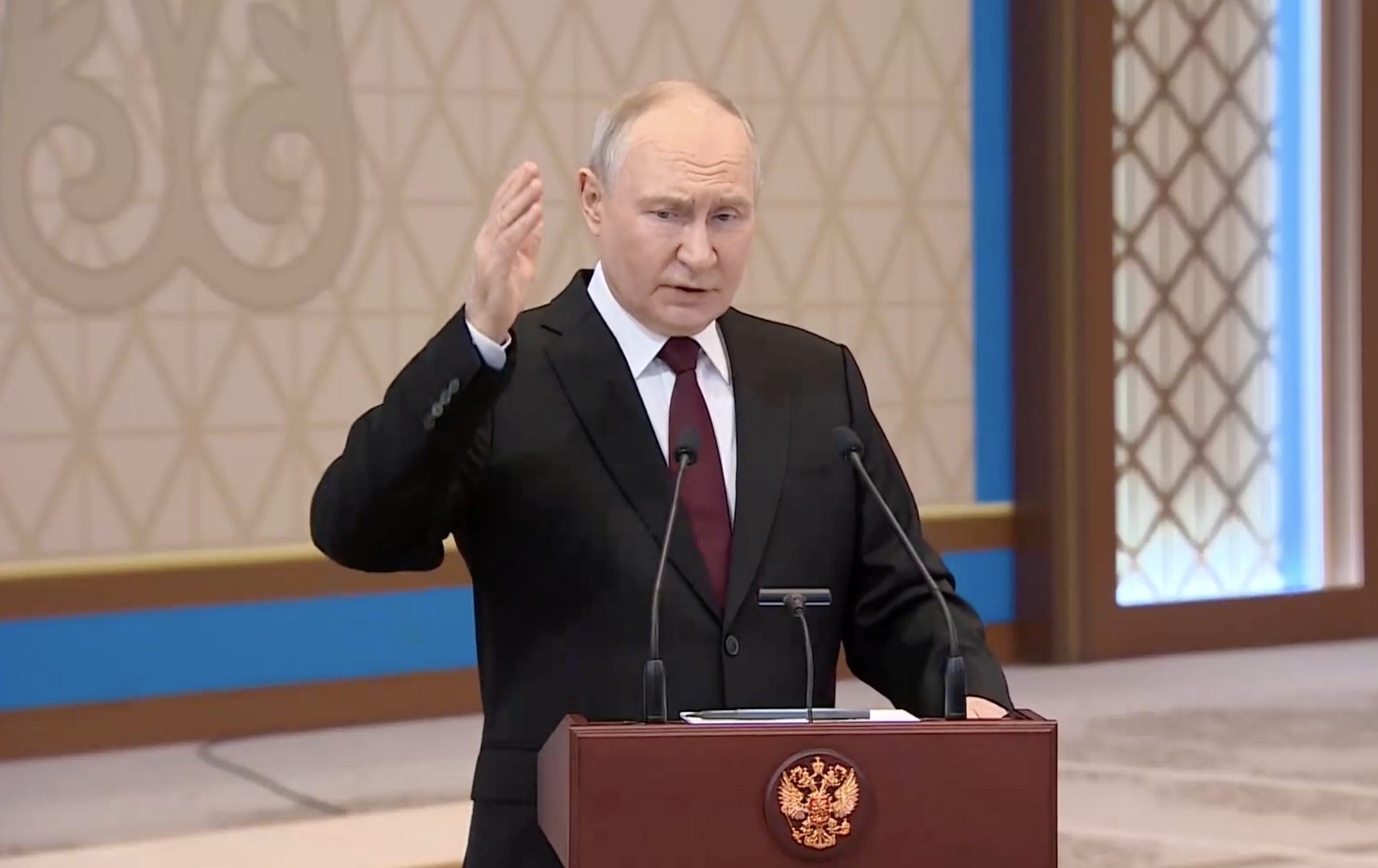 Путин объяснил задержку начала пресс-подхода: Мы с Лукашенко заговорились