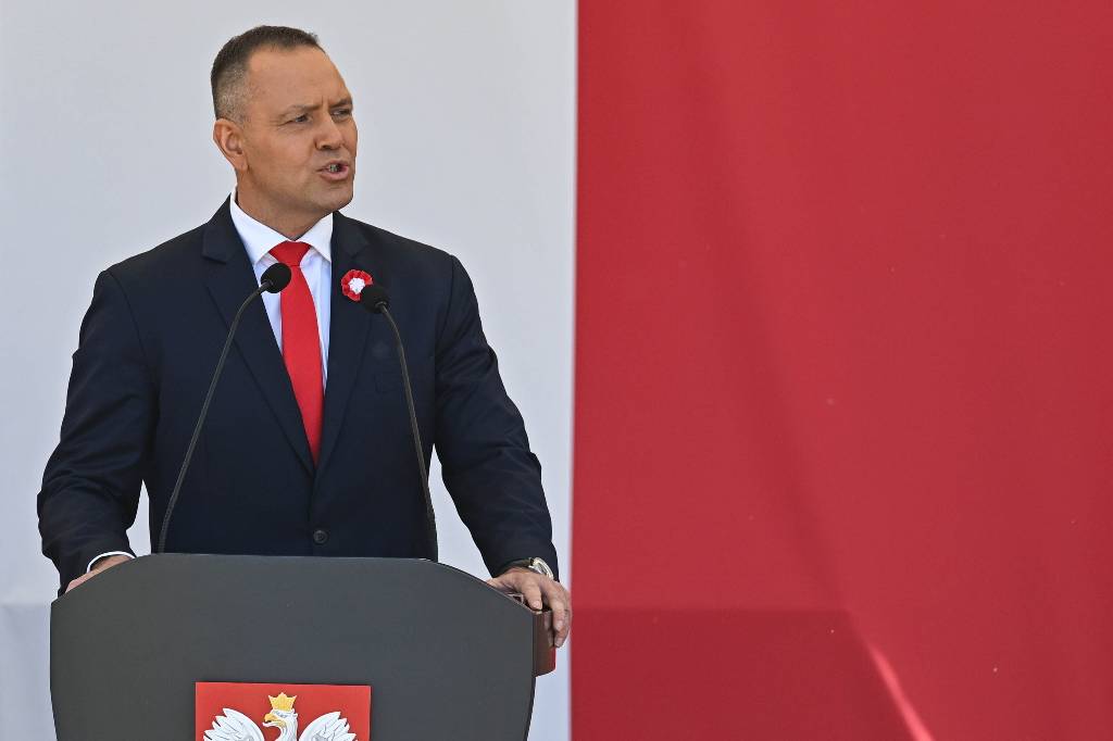 Навроцкий: Политический конфликт в Польше зашёл далеко и разрушает страну