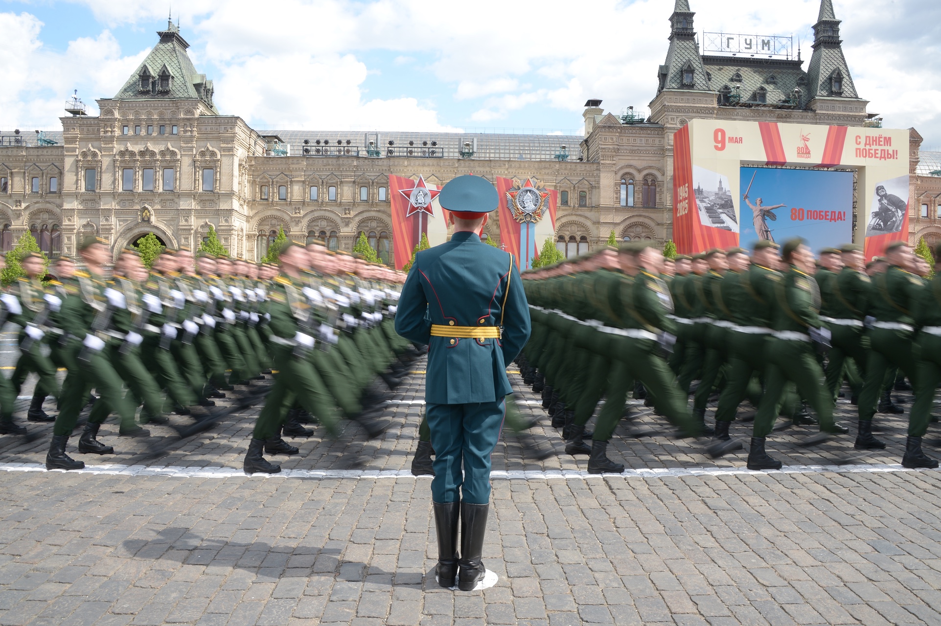 Минобороны России объявило перемирие 8-9 мая в зоне СВО в честь Дня Победы