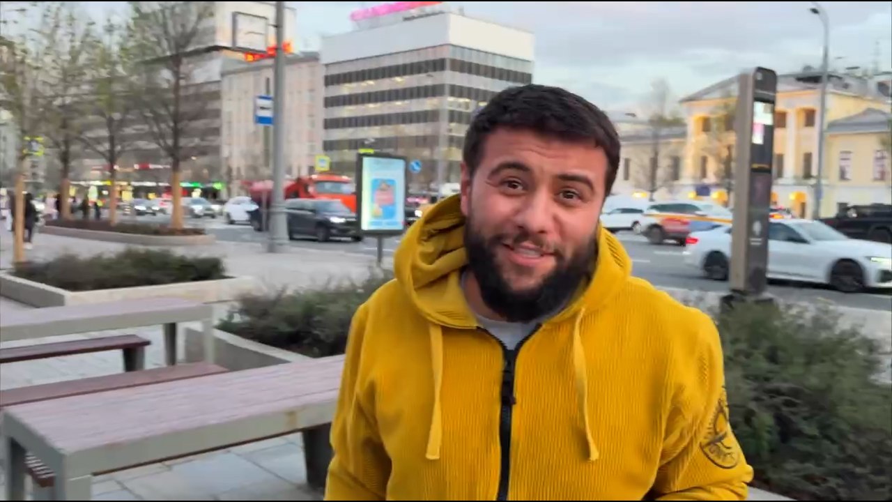 &laquo;Колёса плохие, ехал не быстро&raquo;: Первая реакция Navai после аварии на Ferrari &ndash; видео Life.ru