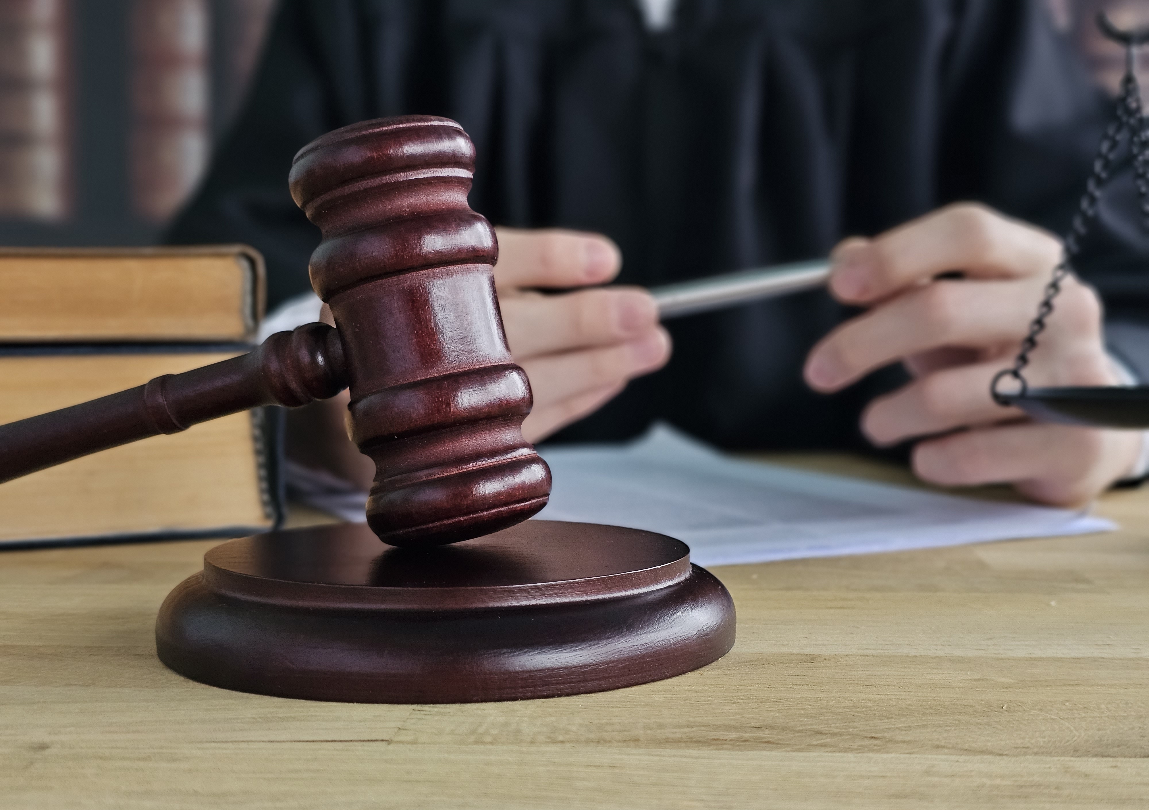 В Финляндии осудили мужчину за оскорбление русскоязычных депутатов