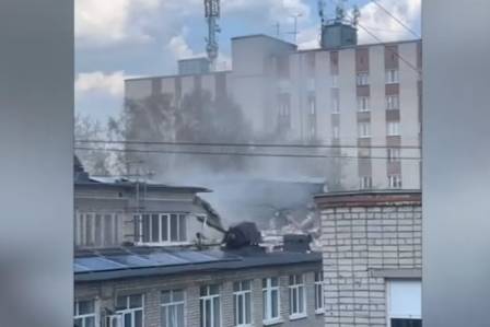 В колледже Екатеринбурга обрушилась крыша