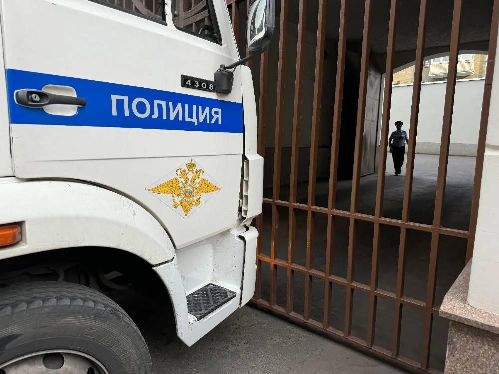 Хабаровчанин пытался вскрыть сейф во Владивостоке под влиянием мошенников