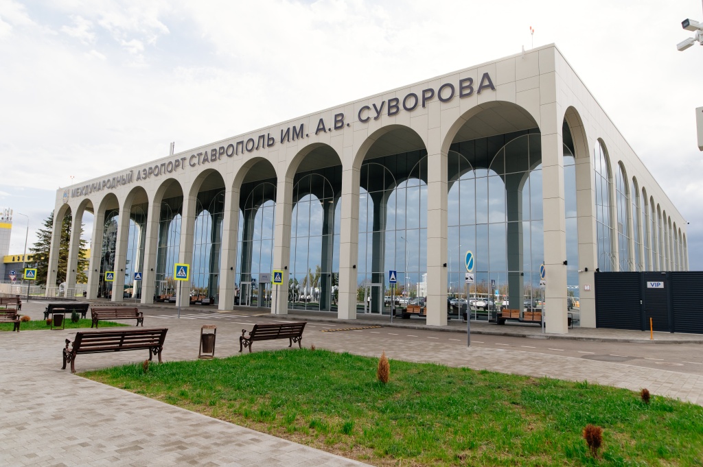 В аэропорту Ставрополя задерживаются четыре рейса, шесть отменены