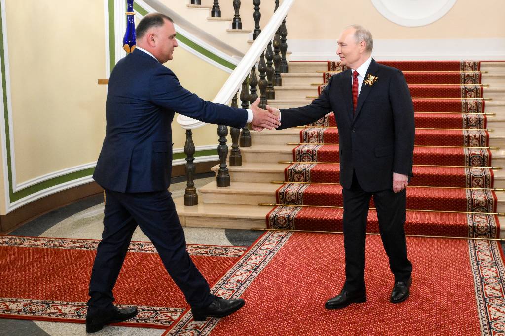Путин и Гаглоев подписали договор о союзническом взаимодействии