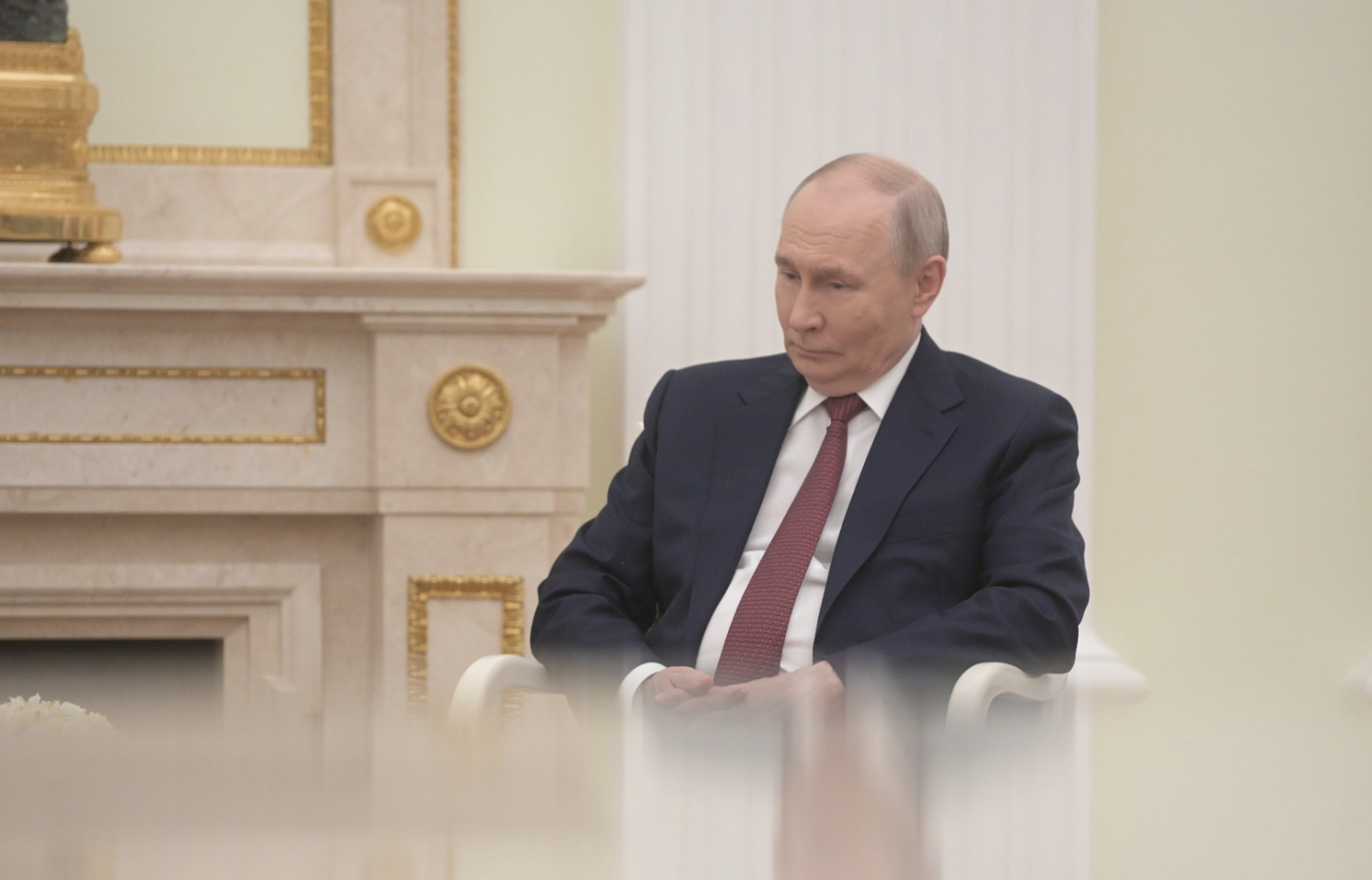 Путин выразил соболезнования родным погибших в Старобельске и поручил помочь им