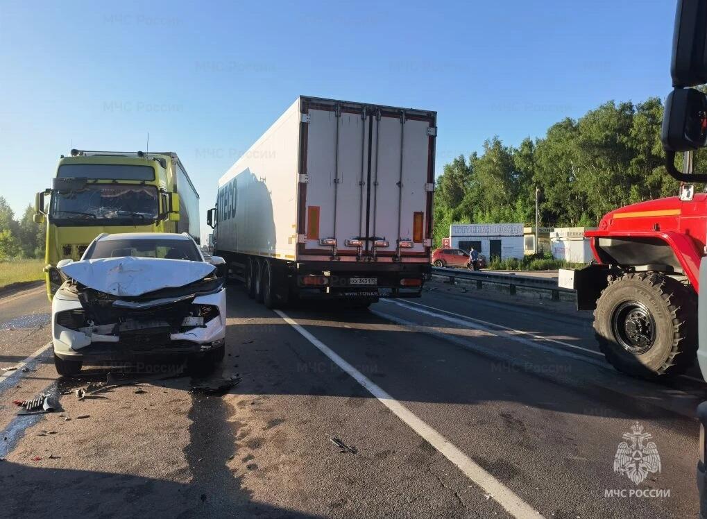 Шесть человек пострадали в ДТП с семью машинами под Тулой