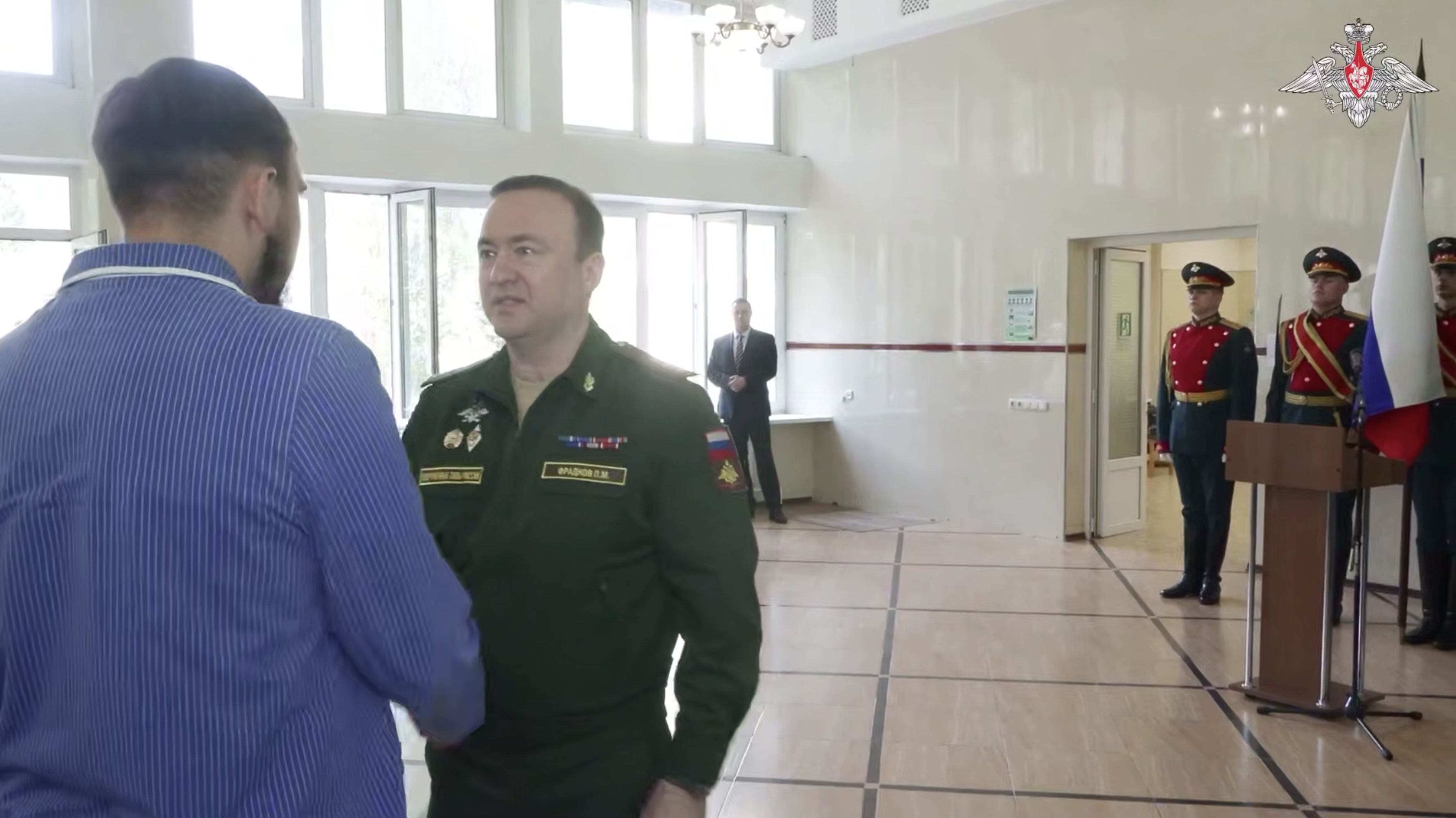 Замминистра обороны Фрадков наградил бойцов СВО