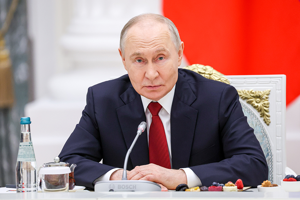 Путин: Россия готова жить дружно с Западом, но интересов своих не предаст